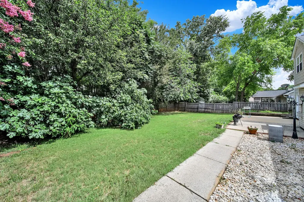 10918 Chamberlain Hall Court Charlotte NC 28277