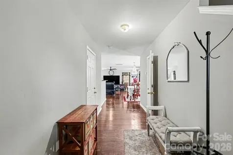 306 Cayman Way Charlotte NC 28217