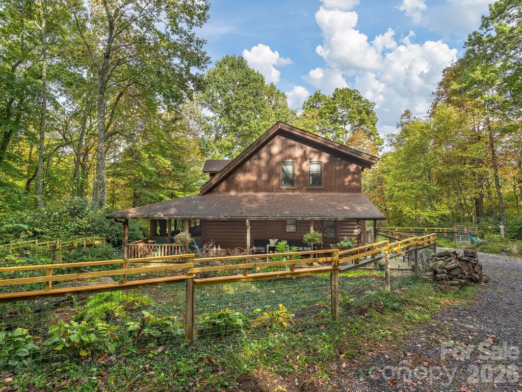 102 Carriage Drive Fairview NC 28730