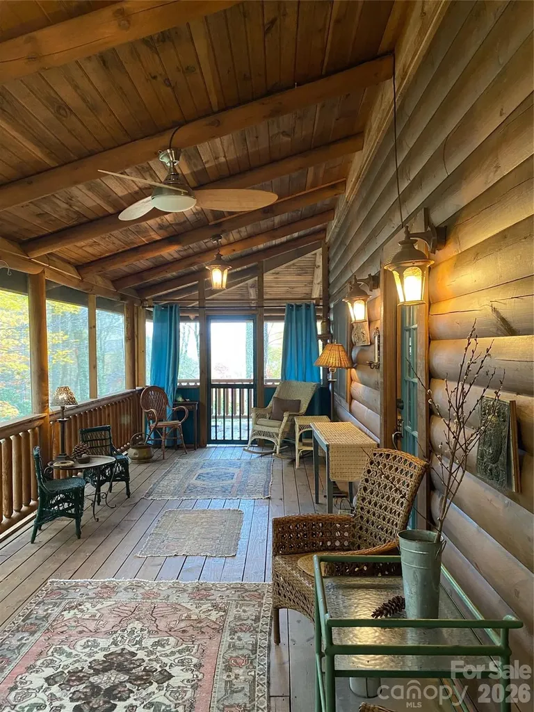102 Carriage Drive Fairview NC 28730
