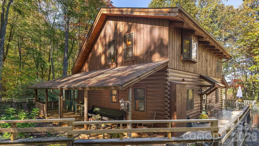 102 Carriage Drive Fairview NC 28730