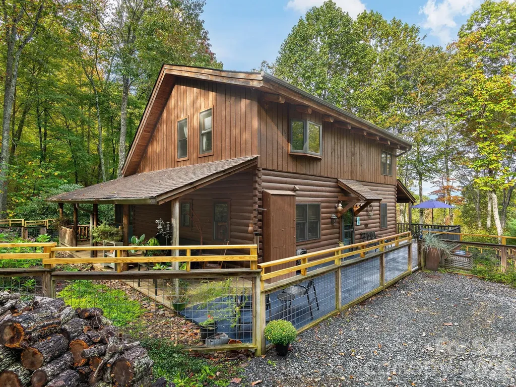 102 Carriage Drive Fairview NC 28730