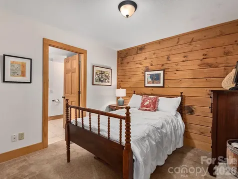 102 Carriage Drive Fairview NC 28730