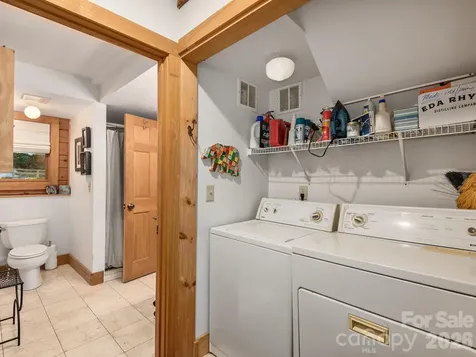 102 Carriage Drive Fairview NC 28730