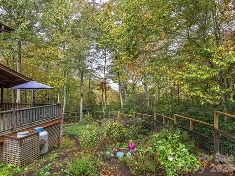 102 Carriage Drive Fairview NC 28730