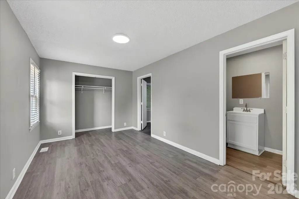 936 Holland Avenue Charlotte NC 28206