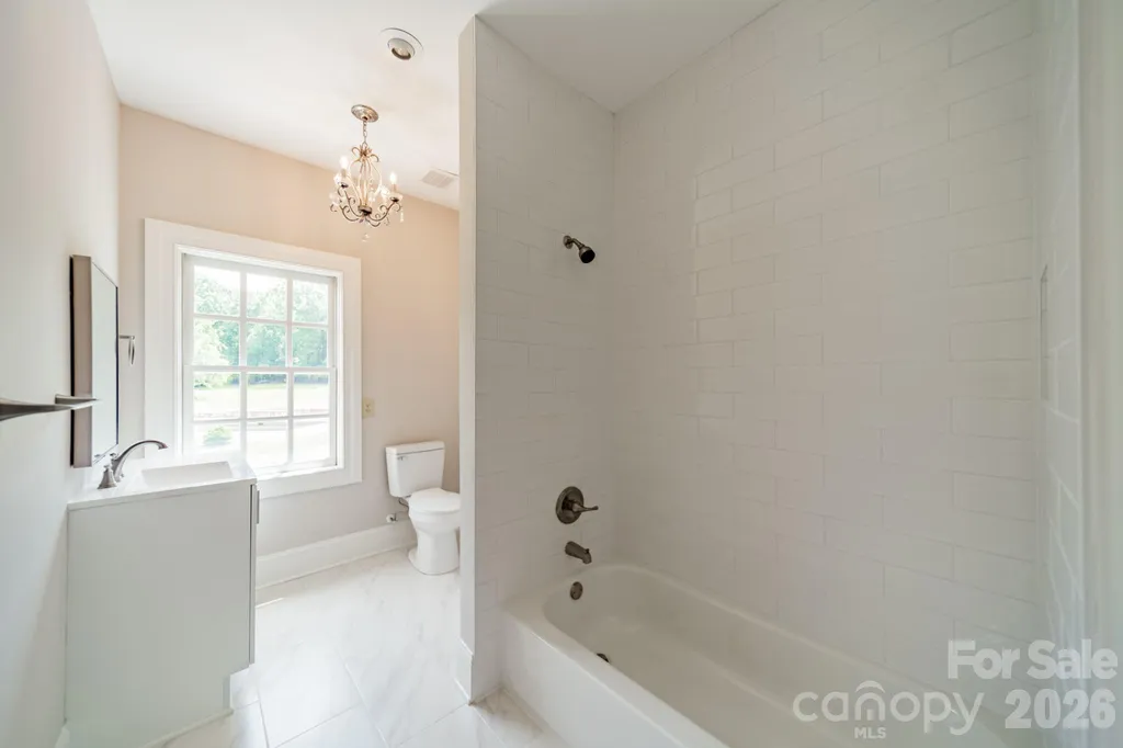 4030 Oak Hollow Lane Harrisburg NC 28075