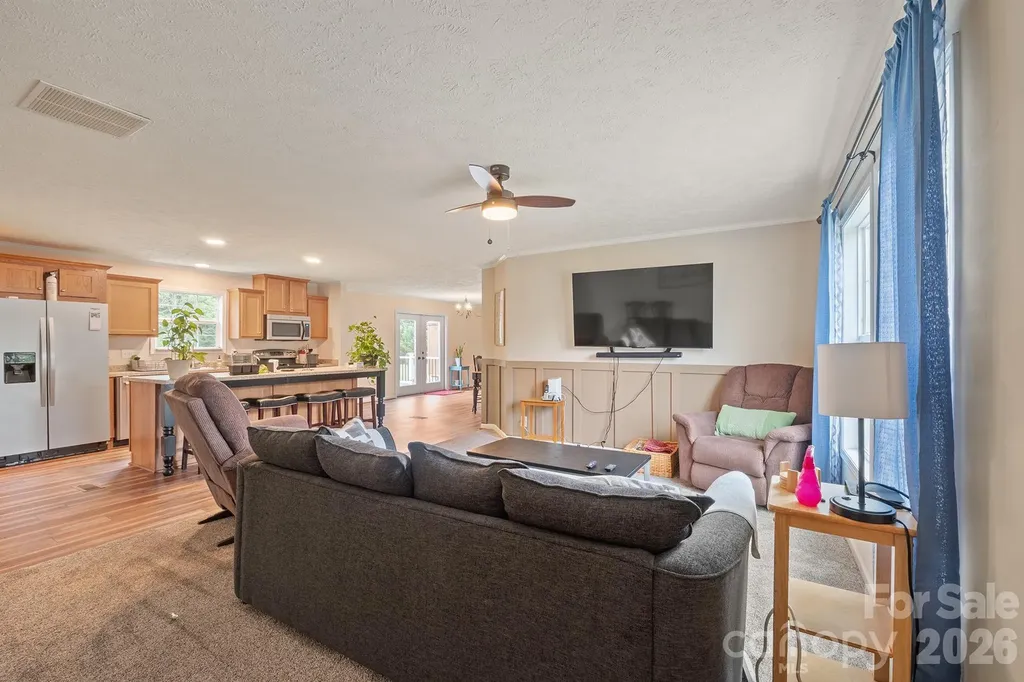 2517 Horseshoe Road Westfield NC 27053