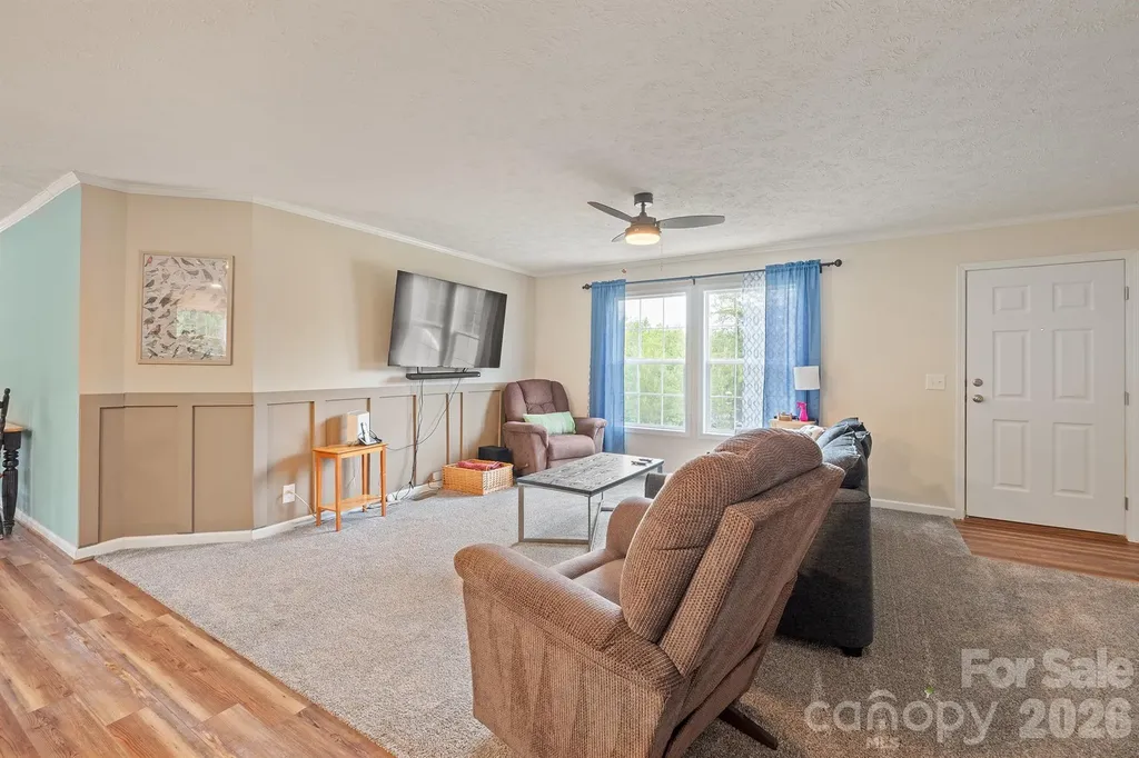 2517 Horseshoe Road Westfield NC 27053
