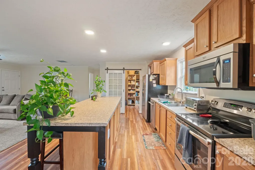 2517 Horseshoe Road Westfield NC 27053