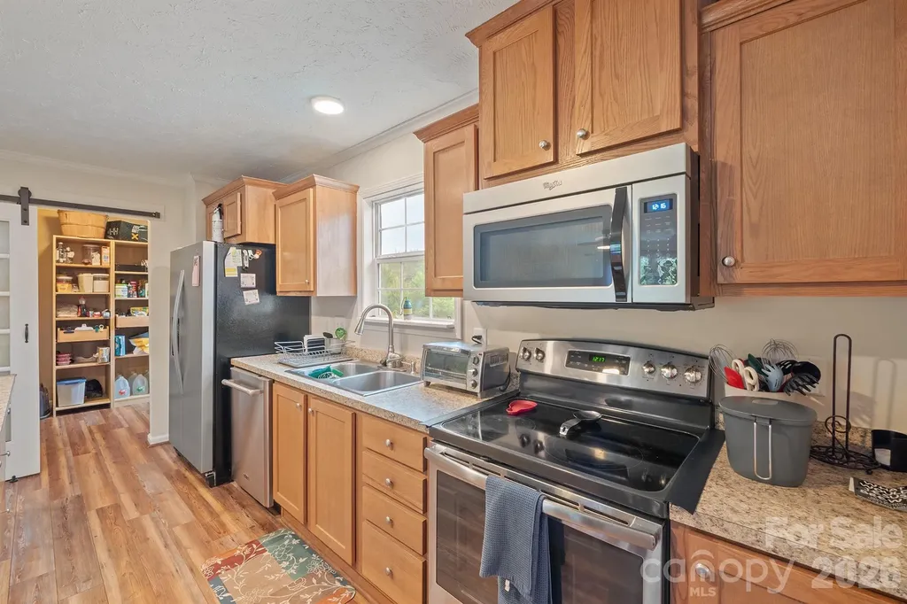 2517 Horseshoe Road Westfield NC 27053
