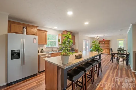 2517 Horseshoe Road Westfield NC 27053