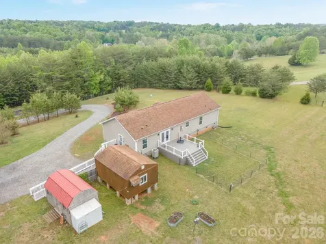 2517 Horseshoe Road Westfield NC 27053