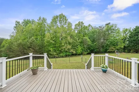 2517 Horseshoe Road Westfield NC 27053