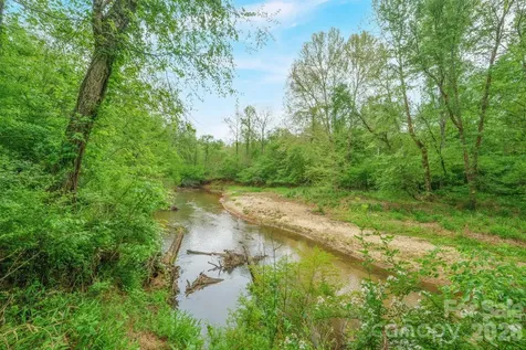 2517 Horseshoe Road Westfield NC 27053