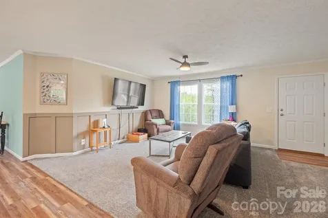 2517 Horseshoe Road Westfield NC 27053