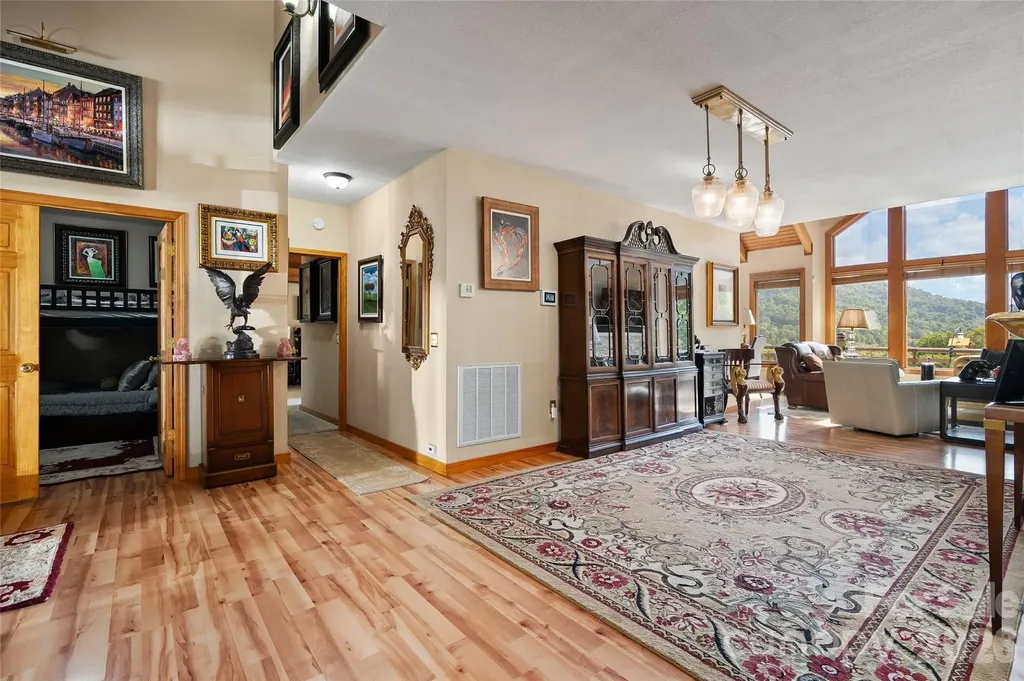 266 Hawks Crest Drive Waynesville NC 28786
