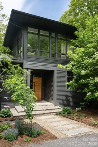 15 Hunters Way Asheville NC 28804