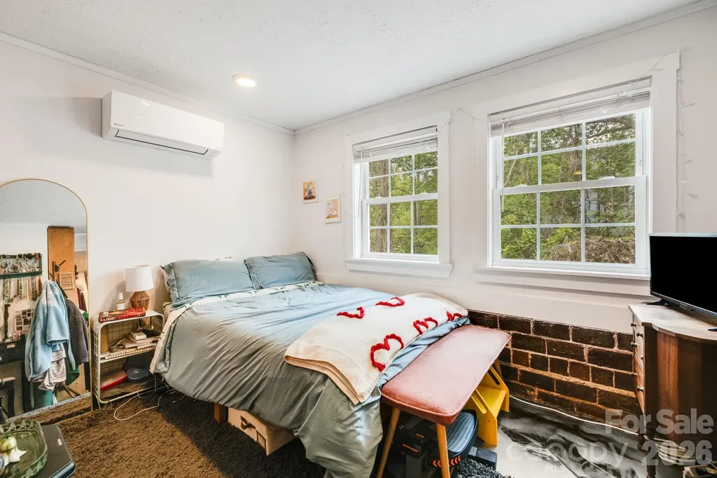 107 Courtland Avenue Asheville NC 28801