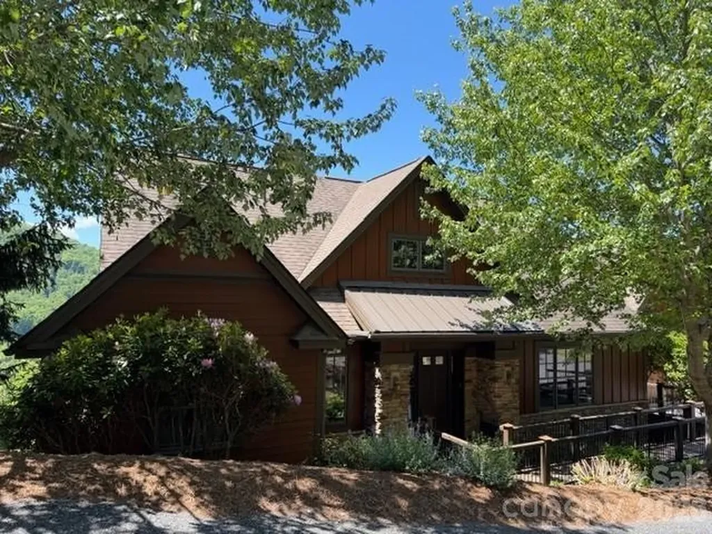 427 Spring Rock Road Burnsville NC 28714