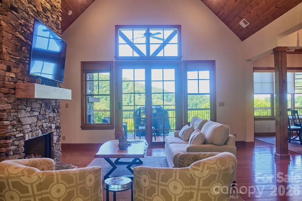 427 Spring Rock Road Burnsville NC 28714