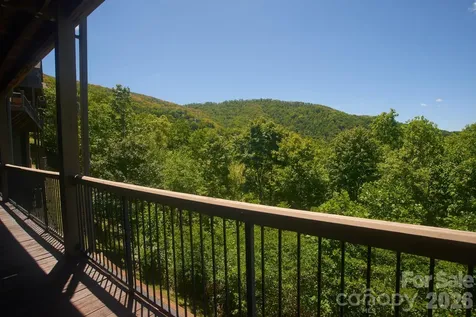 427 Spring Rock Road Burnsville NC 28714