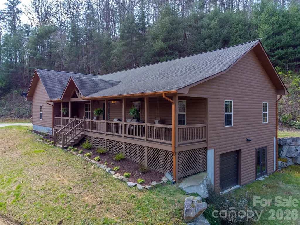 1960 Atoah Road Robbinsville NC 28771