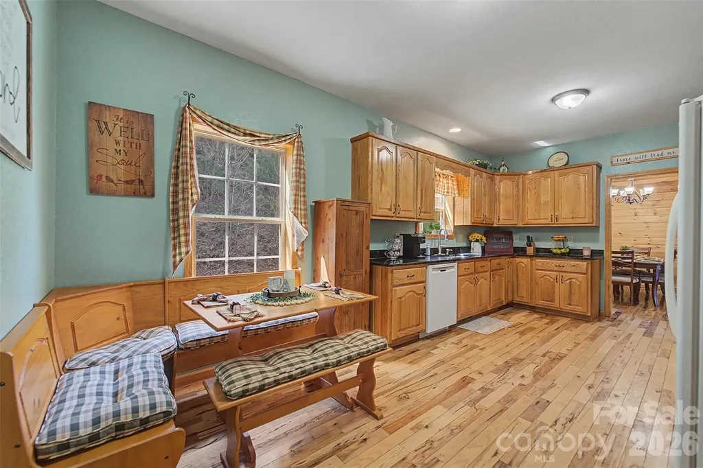 1960 Atoah Road Robbinsville NC 28771