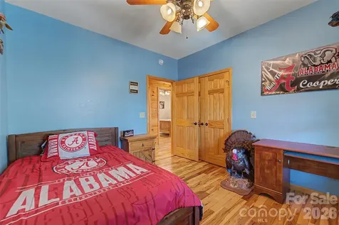 1960 Atoah Road Robbinsville NC 28771