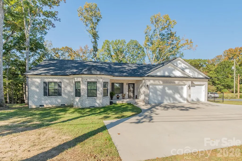 4907 Lanvale Avenue Trinity NC 27370