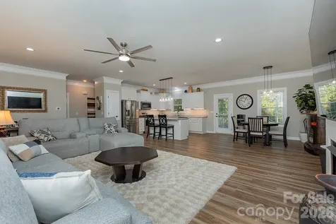 4907 Lanvale Avenue Trinity NC 27370