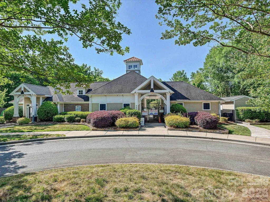 9132 Royal Highlands Court Charlotte NC 28277