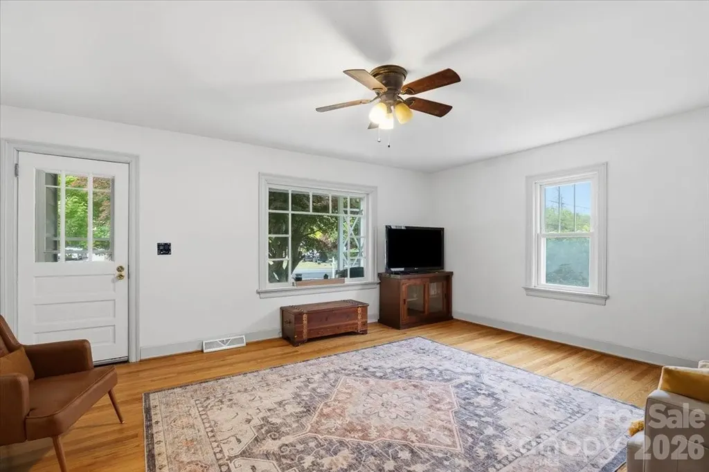 1203 Allens Creek Road Waynesville NC 28786