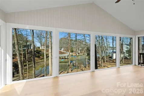 280 Lakeview Shores Loop Mooresville NC 28117