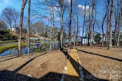 280 Lakeview Shores Loop Mooresville NC 28117