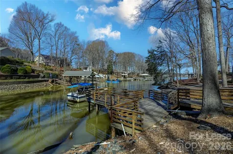 280 Lakeview Shores Loop Mooresville NC 28117