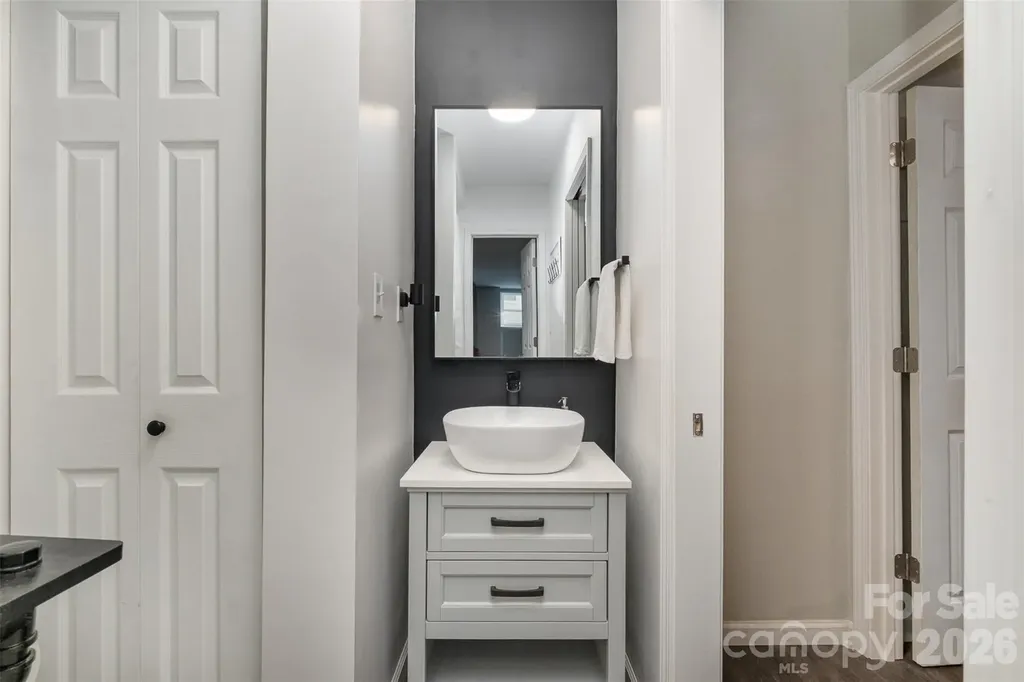 3231 Eastwood Drive Charlotte NC 28205