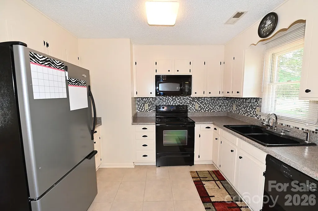 4445 Sulphur Springs Road NE Hickory NC 28601