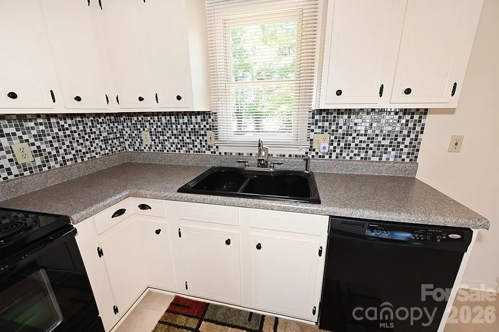 4445 Sulphur Springs Road NE Hickory NC 28601