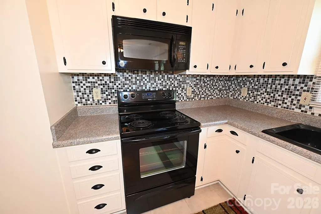 4445 Sulphur Springs Road NE Hickory NC 28601