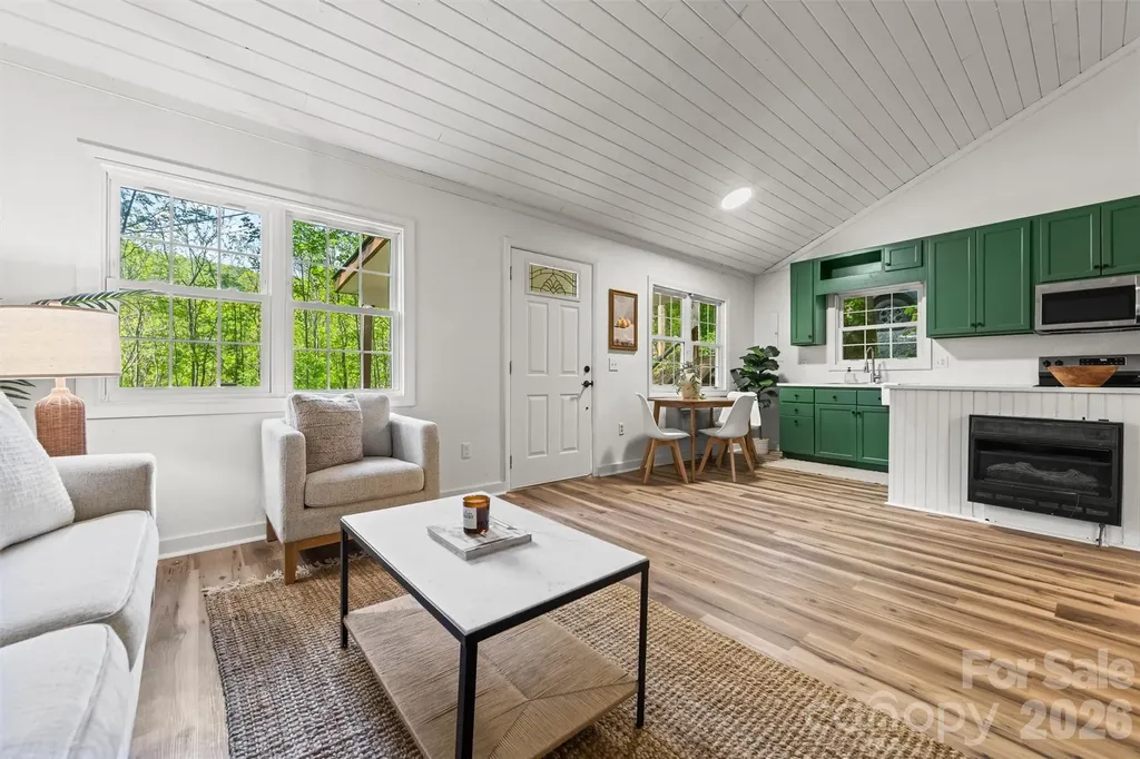 193 Sams Hill Sylva NC 28779