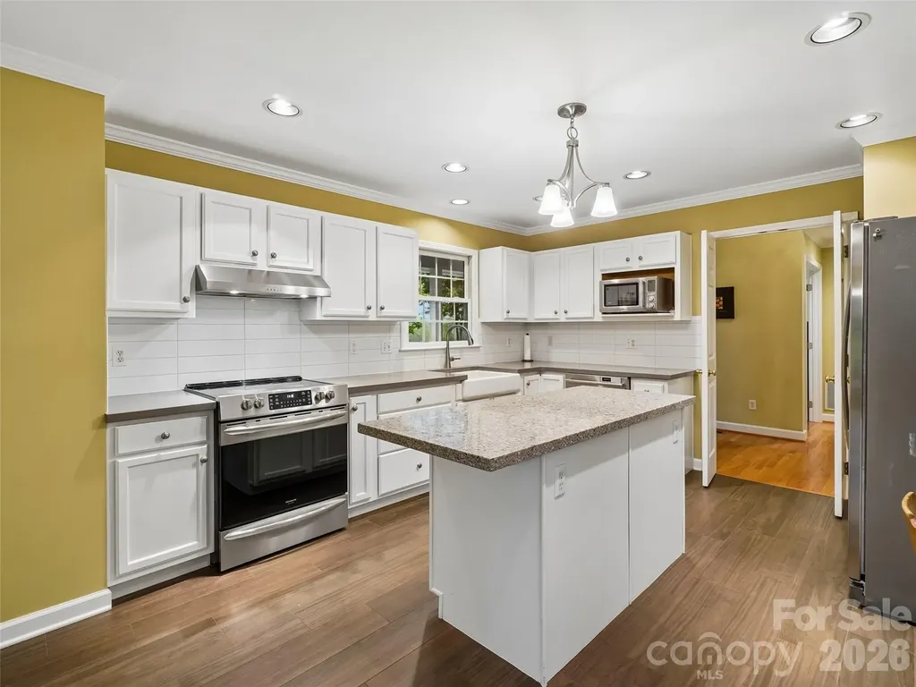 38 Forest Knoll Drive Weaverville NC 28787