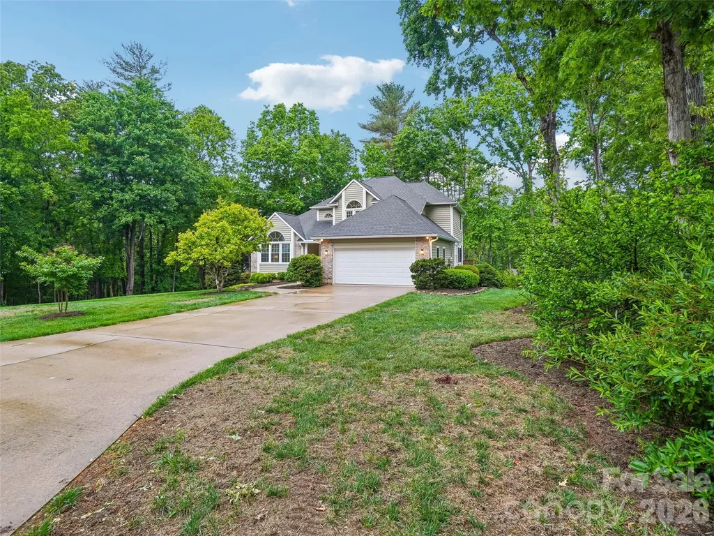 38 Forest Knoll Drive Weaverville NC 28787