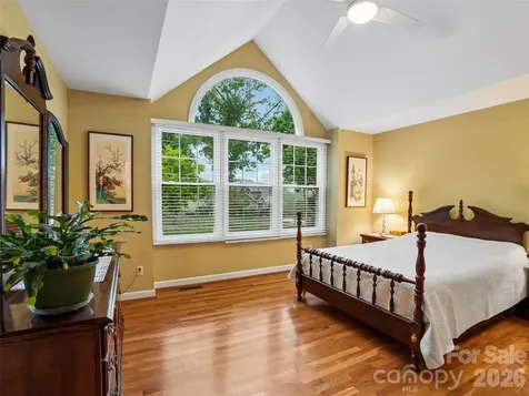 38 Forest Knoll Drive Weaverville NC 28787