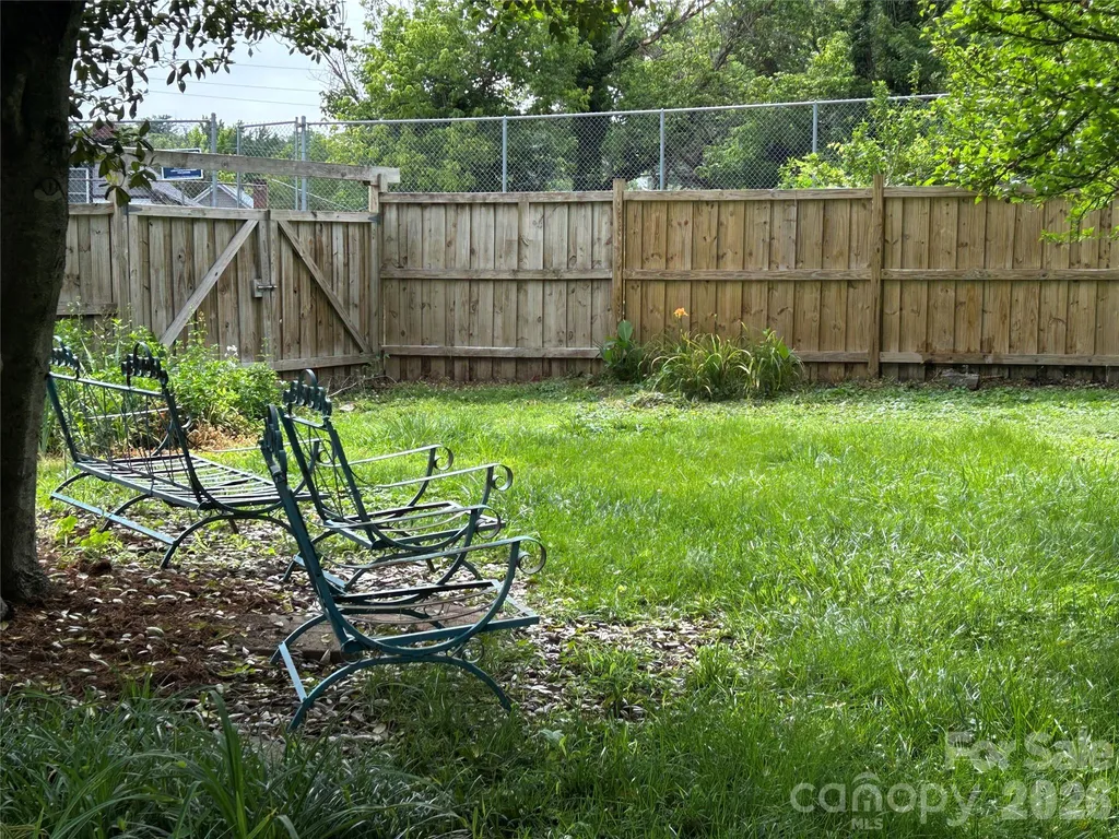 12 Penley Avenue Asheville NC 28804