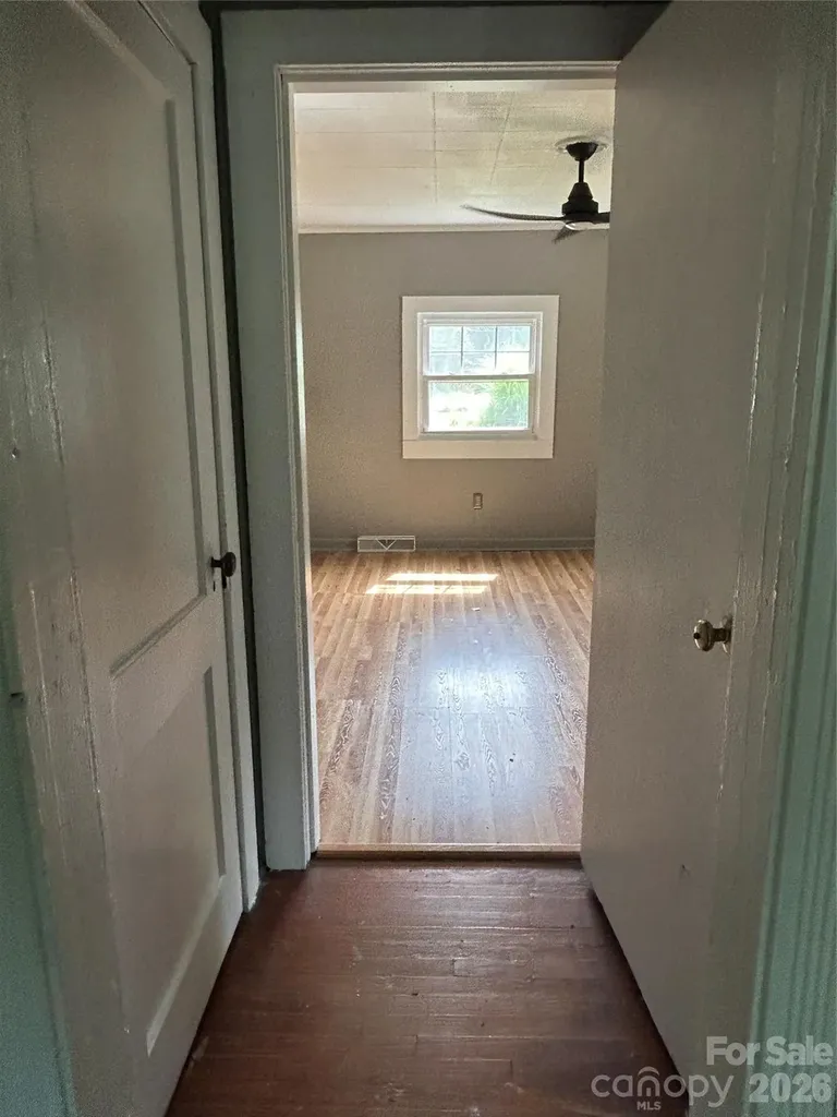 12 Penley Avenue Asheville NC 28804
