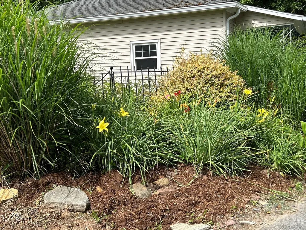 12 Penley Avenue Asheville NC 28804