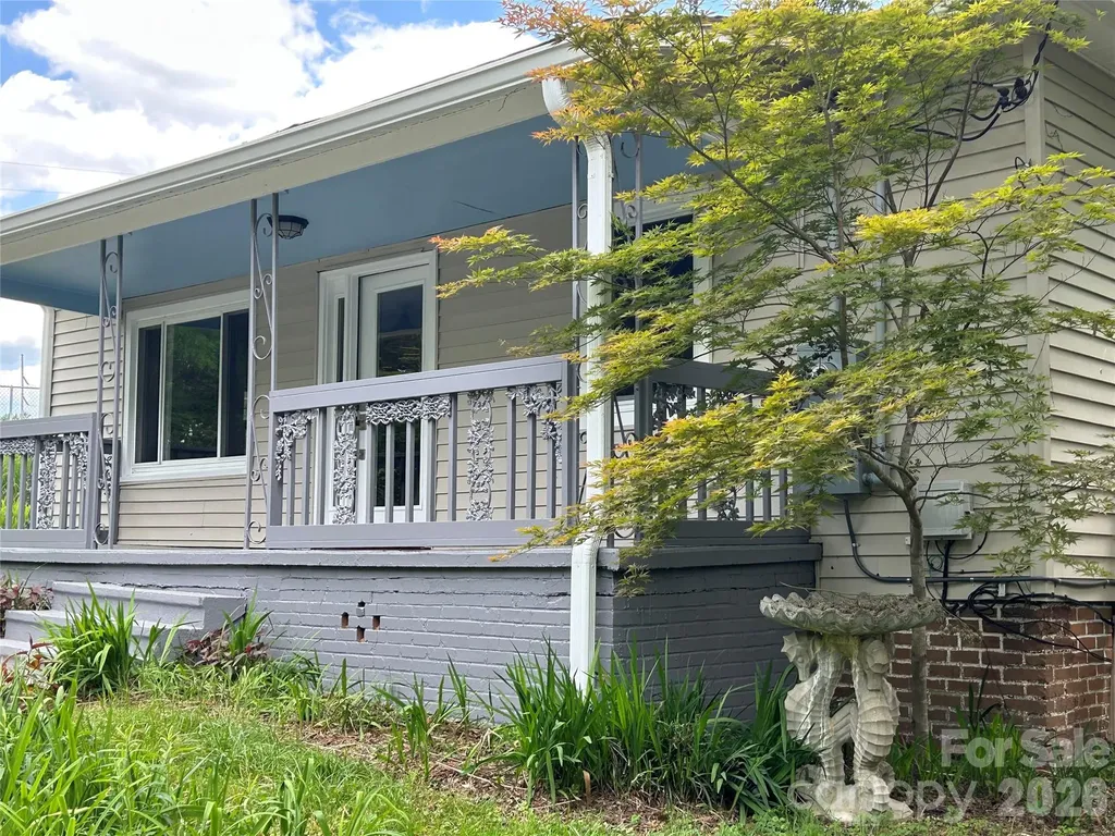 12 Penley Avenue Asheville NC 28804