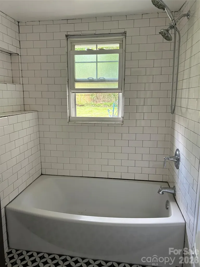 12 Penley Avenue Asheville NC 28804