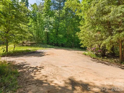 31 White Bridge Road Weaverville NC 28787